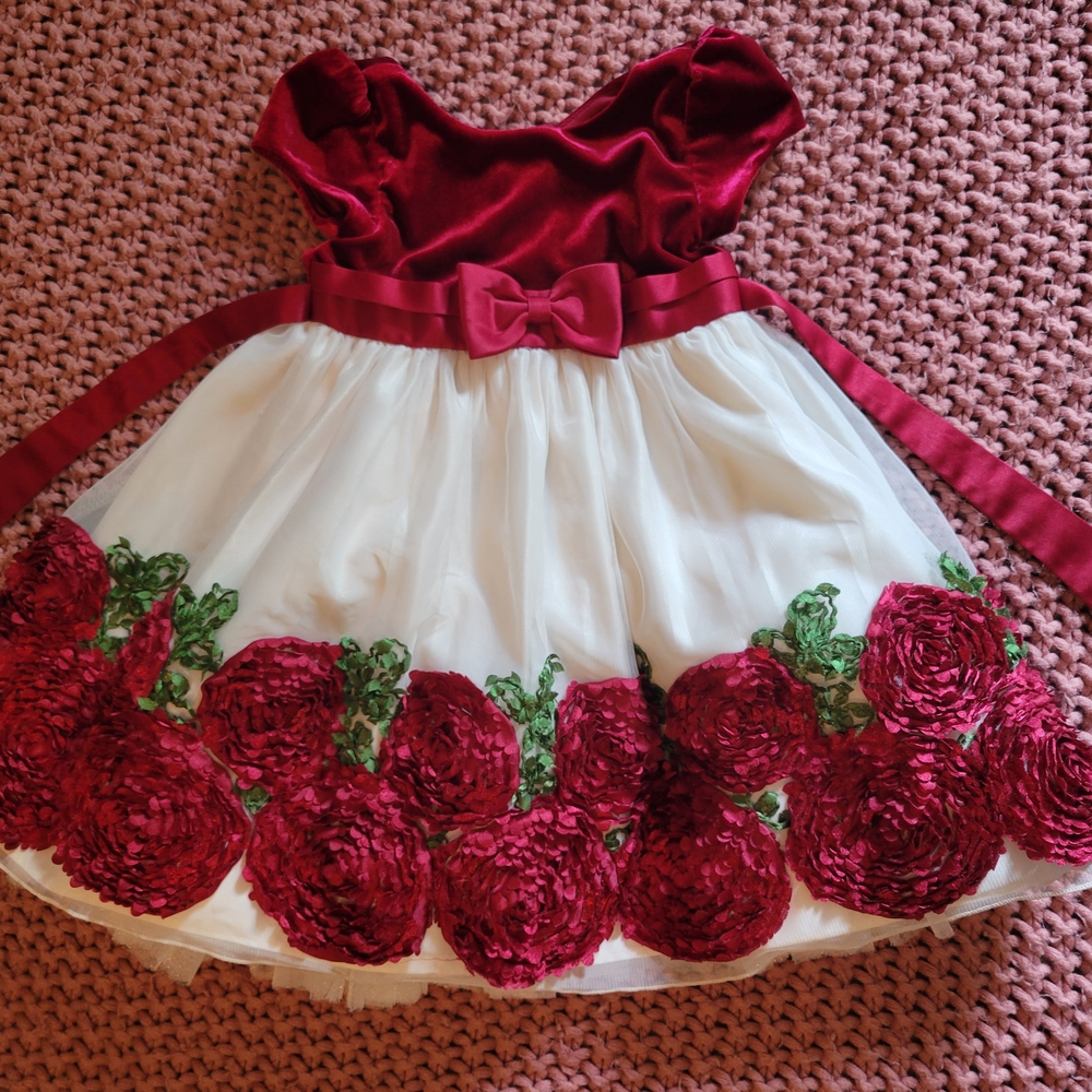 Elegant Red and White Floral Dress